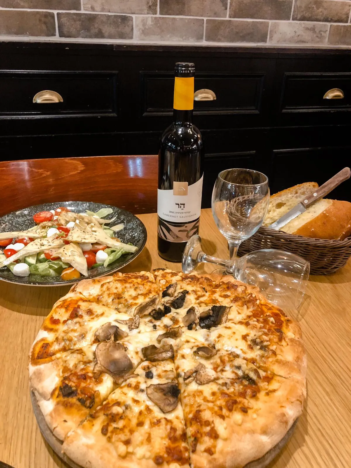 מסעדה פתוחה באילת בשישי בערב